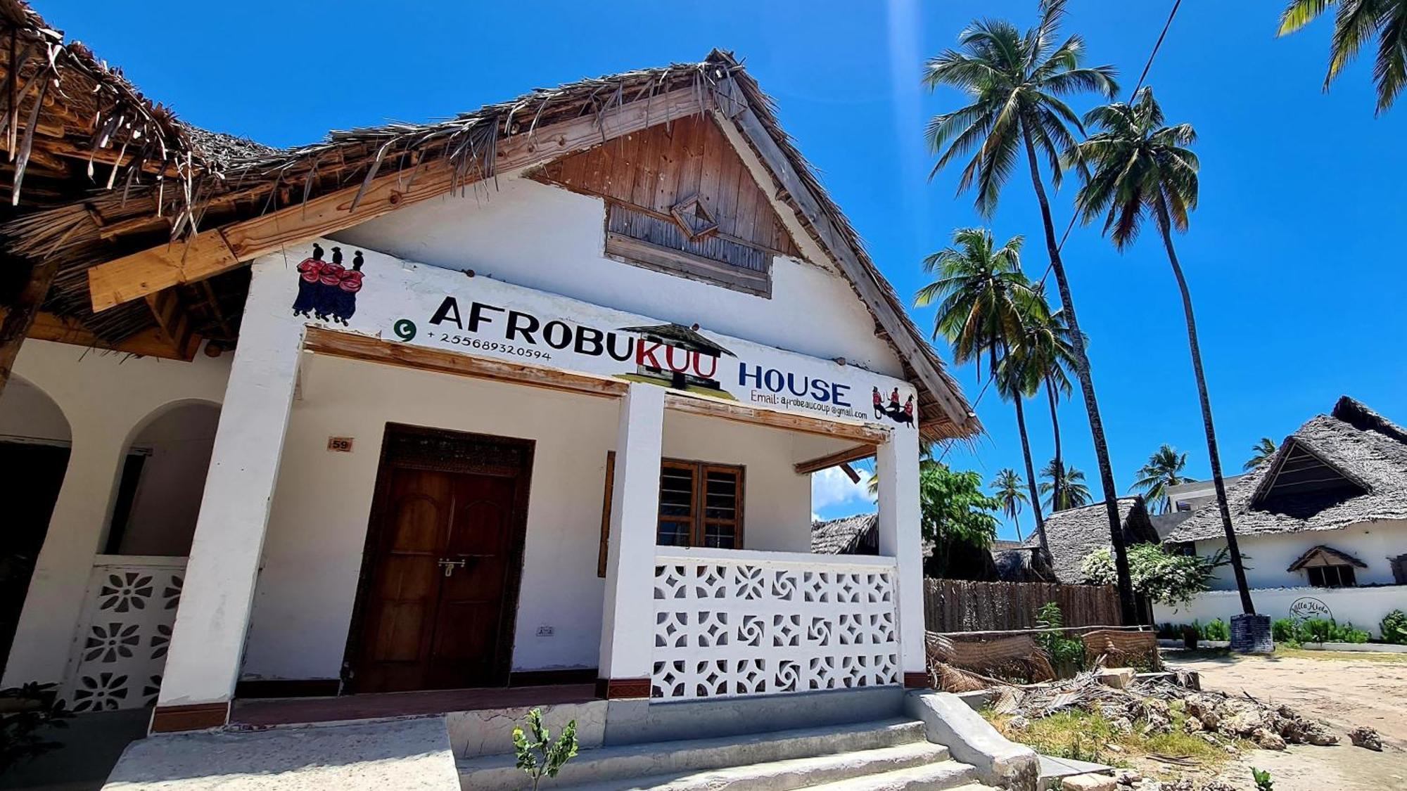 ホテル Afrobukuu House パジェ エクステリア 写真